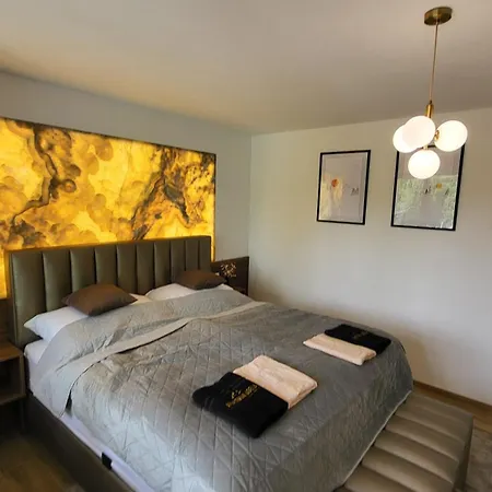 Adela Vip Nezabudka - Tiche Kridlo, 45m2 A Spanok דירה