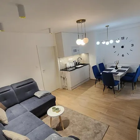 Adela Vip Nezabudka - Tiche Kridlo, 45m2 A Spanok דירה *