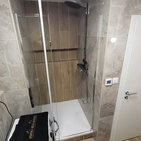 Adela Vip Nezabudka - Tiche Kridlo, 45m2 A Spanok גולובינקה