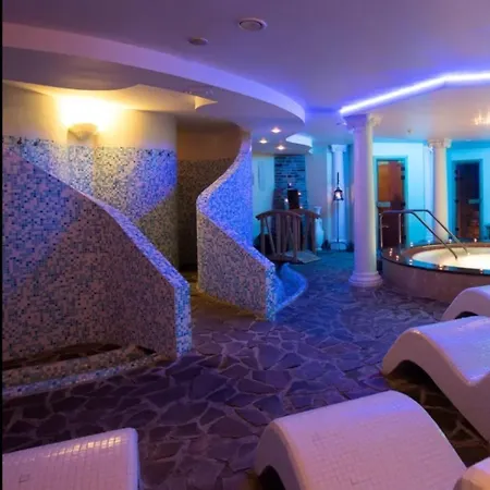 Adela Vip Nezabudka - Tiche Kridlo, 45m2 A Spanok דירה *