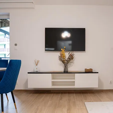 Adela Vip Nezabudka - Tiche Kridlo, 45m2 A Spanok דירה גולובינקה
