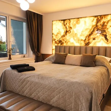 Adela Vip Nezabudka - Tiche Kridlo, 45m2 A Spanok גולובינקה